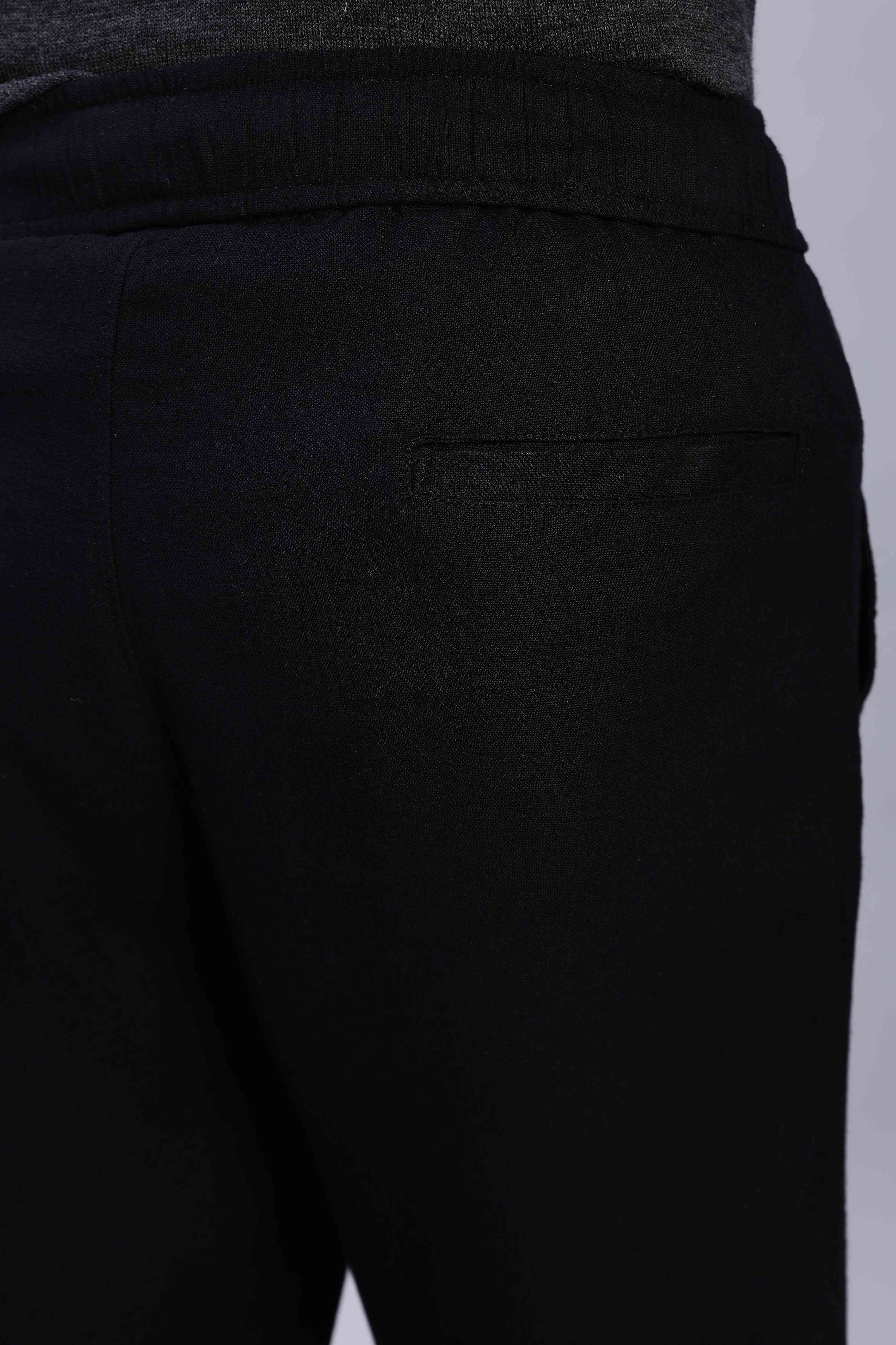 Relaxed Linen Pants Black - Image 4